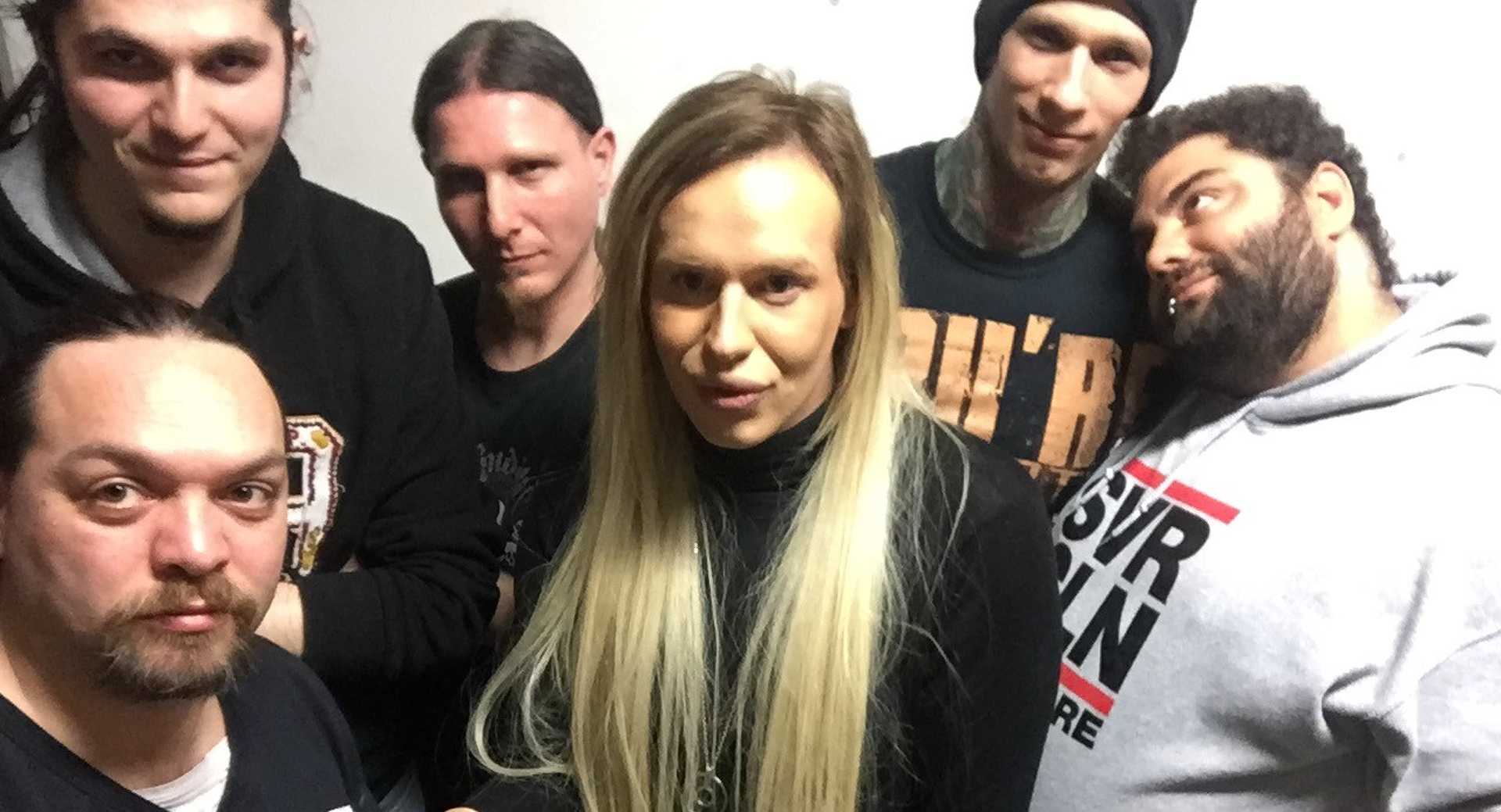Elkaptam a bandát egy közös selfiere is