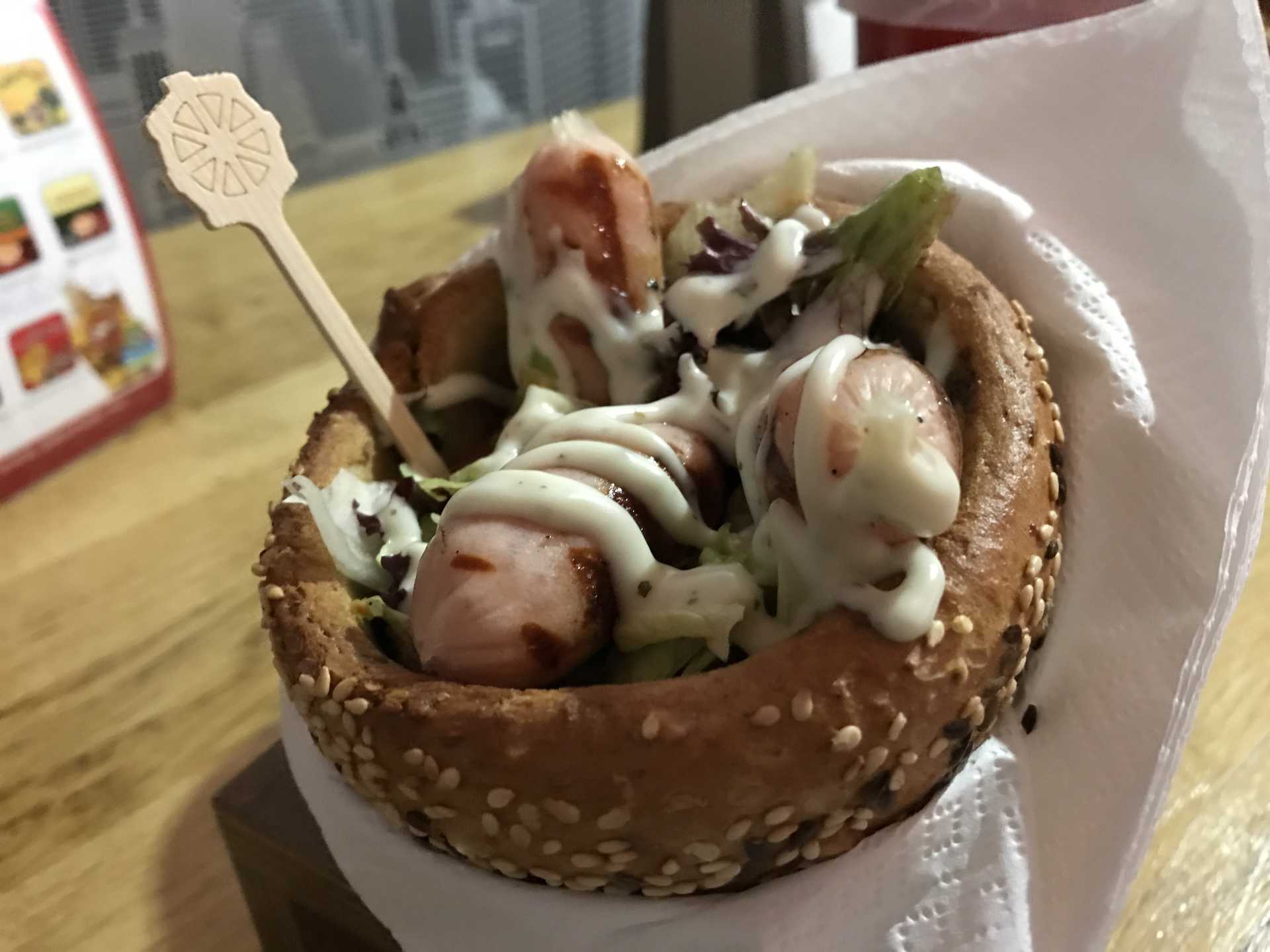 Kolbászkák tölcsérben
