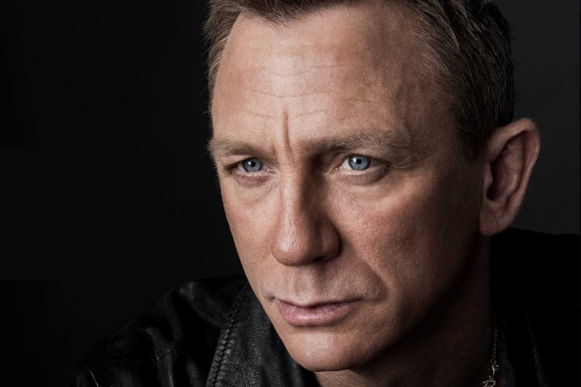 Daniel Craig