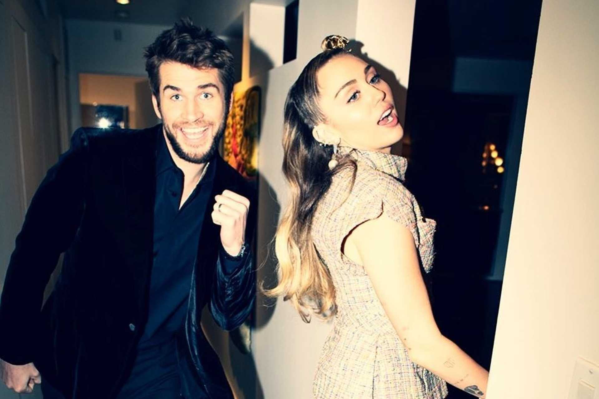 Miley Cyrus & Liam Hemsworth
