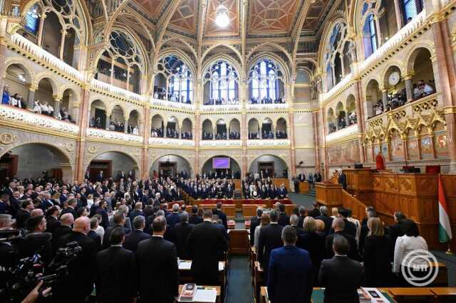 Parlament alakuló ülés