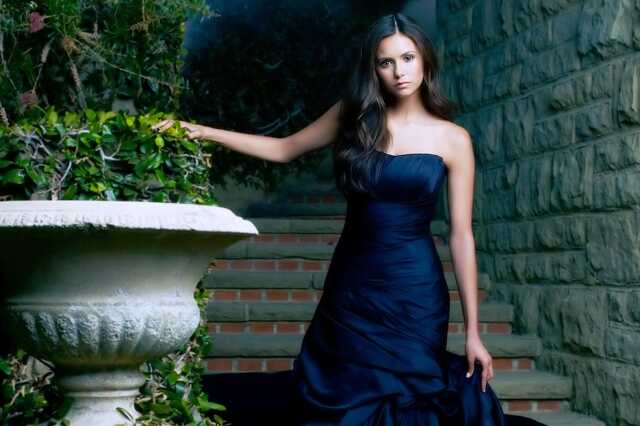 Nina Dobrev