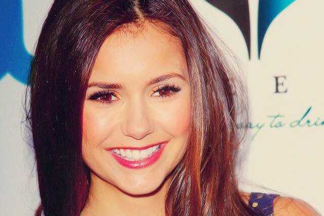 Nina Dobrev