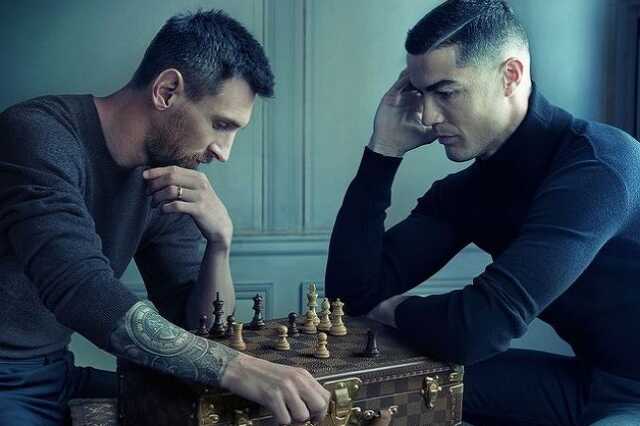 Ronaldo és Messi sakkozik