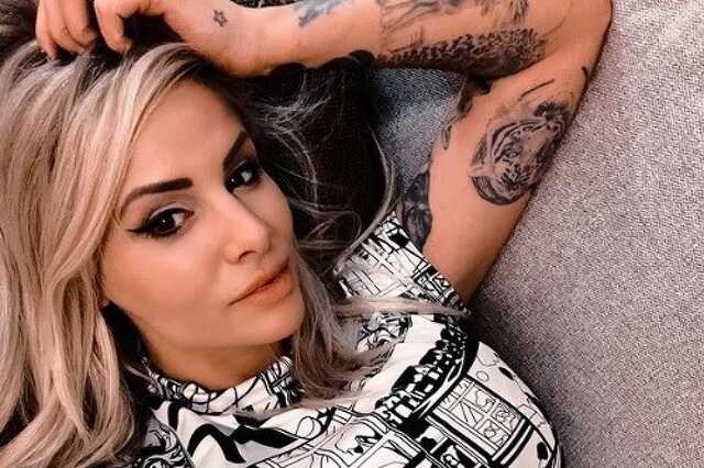 Metzker Viki, Metzker Viktória