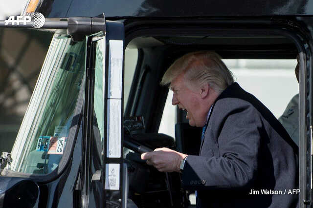 Donald Trump kamiont vezet