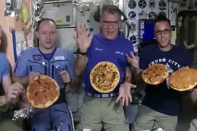 Pizzázás az űrben