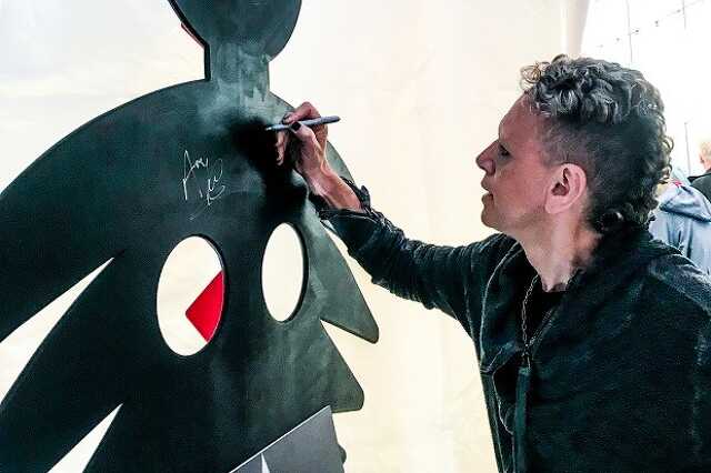 Széket avattak Sopronban a Depeche Mode tiszteletére