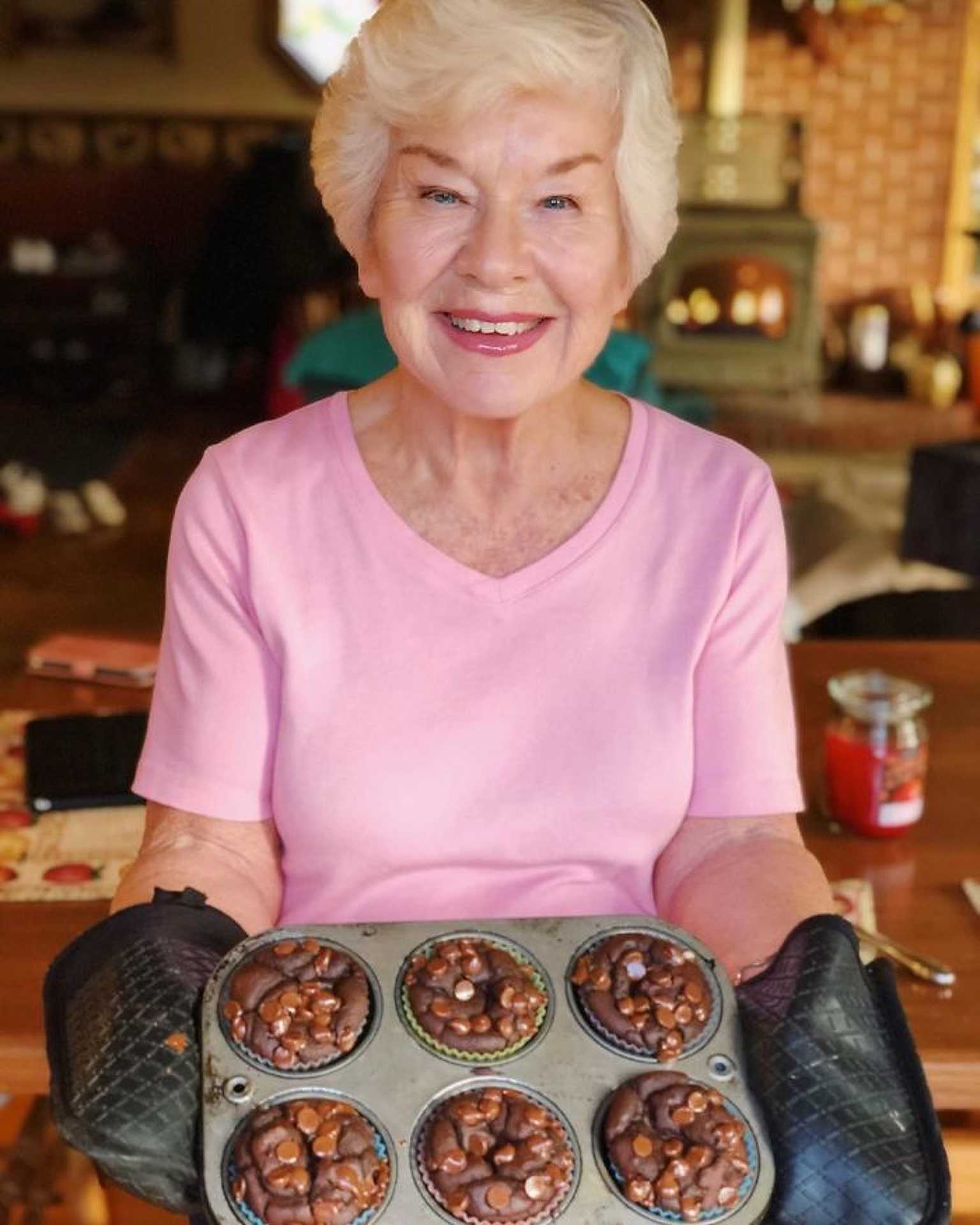 Не шутите с бабушкой. Зохан не шутите с зоханом. Пранки для бабушки. Зохан в парикмахерской. Бабушка созрела.