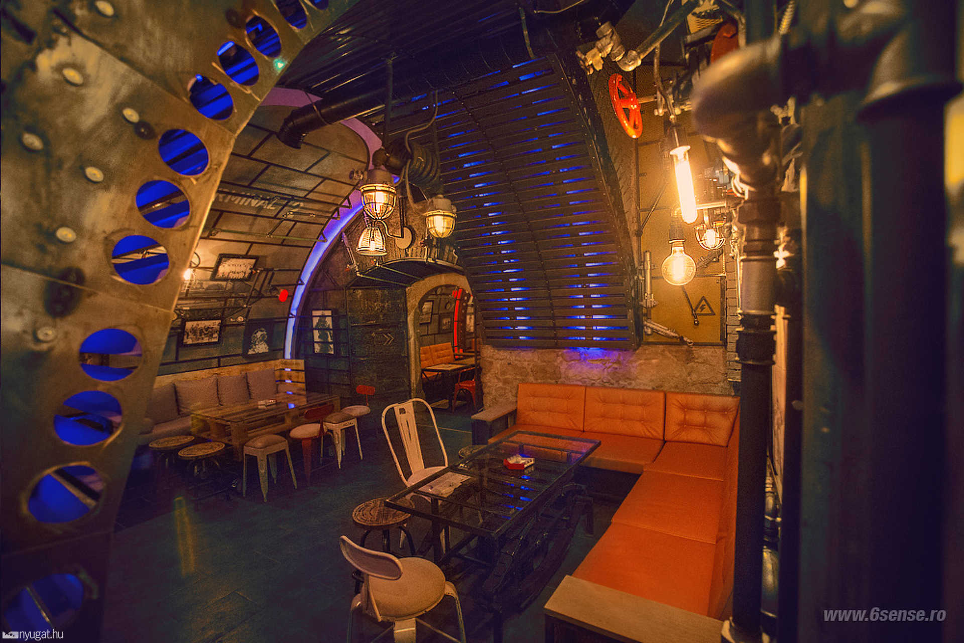 Joben Bistro és a tengeralattjáró
