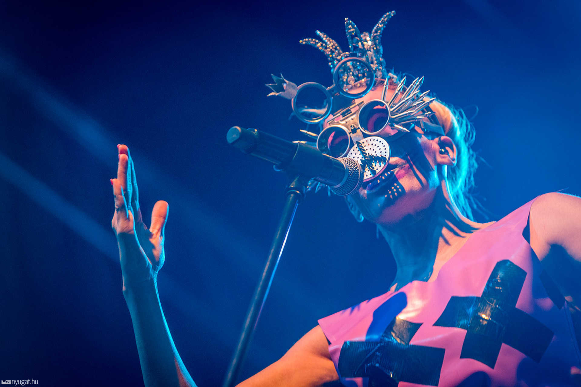 Anna and the Barbies koncert a karneválon
