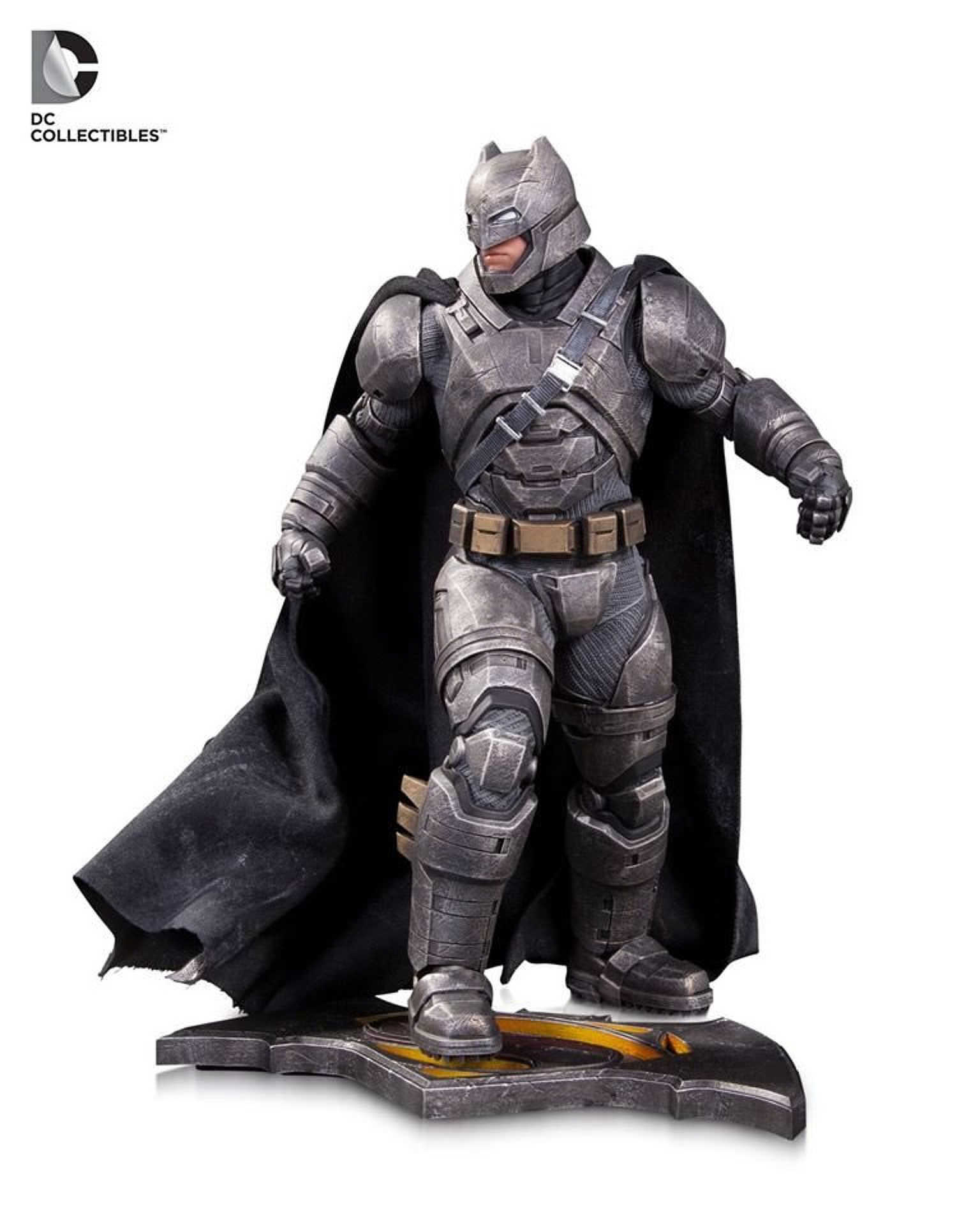 Batman Superman ellen: Az igazság hajnala szobrok