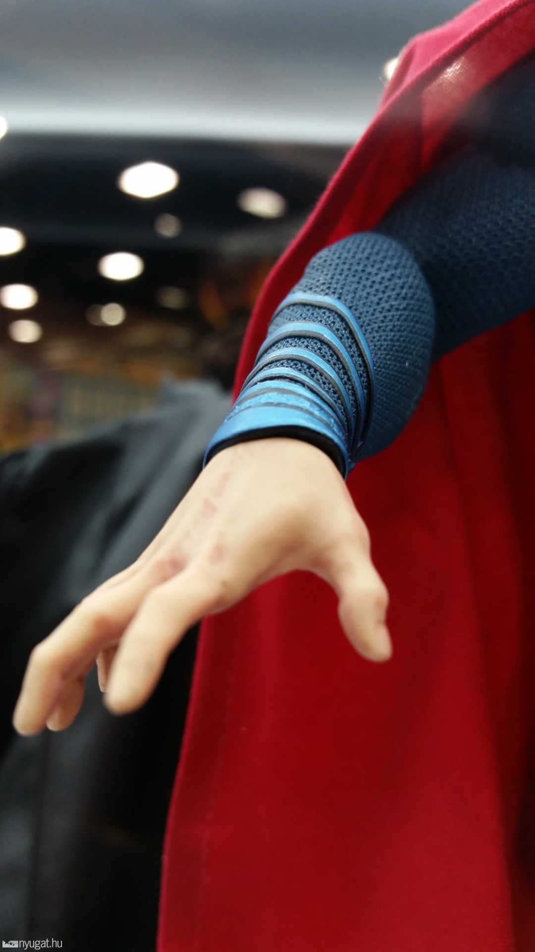 Batman Superman ellen: Az igazság hajnala szobrok